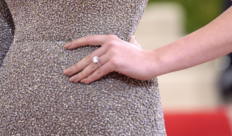   Scanpix Diamond Engagement Ring / AP Photo / Kate Upton 